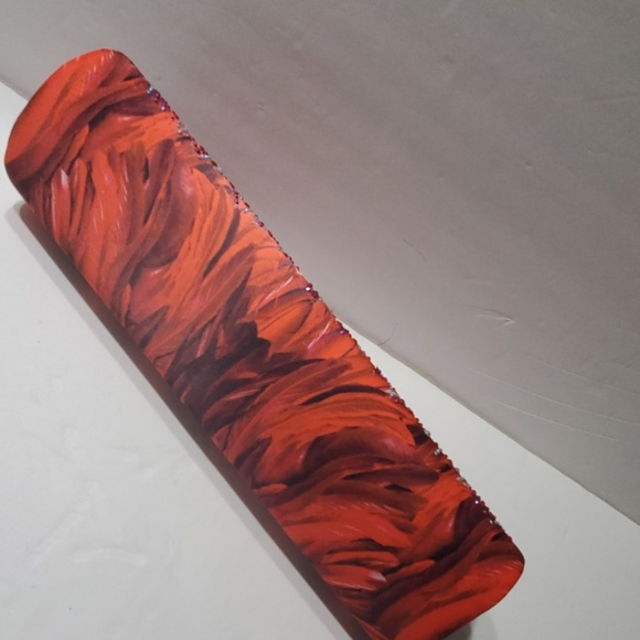 Beautiful red Clutch - Picture 4 of 8